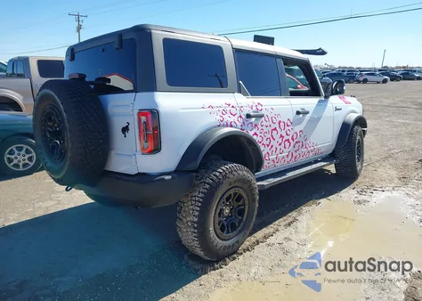 2024 Ford Bronco Wildtrak z USA, uszkodzony, nr VIN 1FMEE2BP4RLB15642